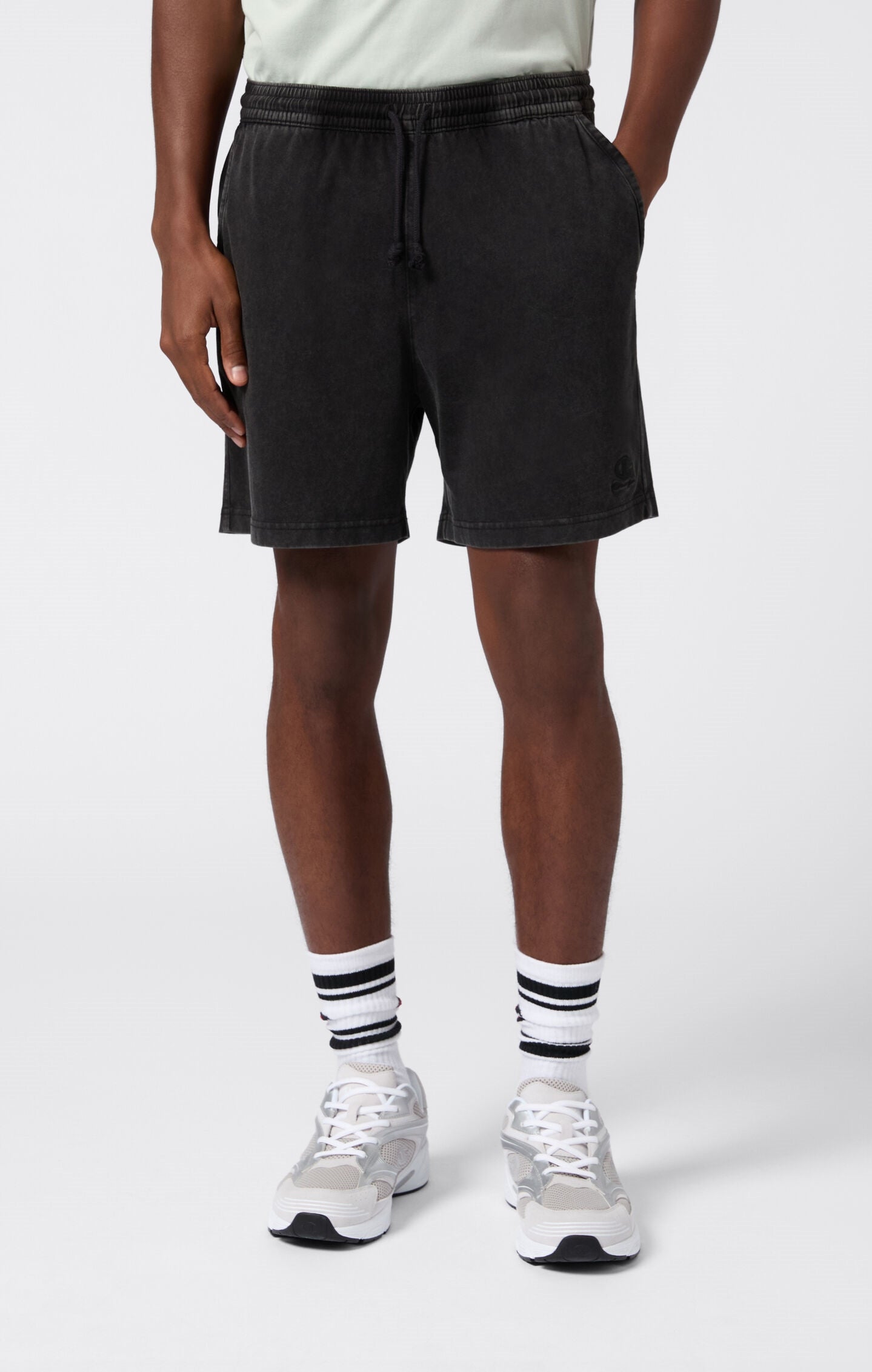 Men’s Shorts with Exposed Front Pockets